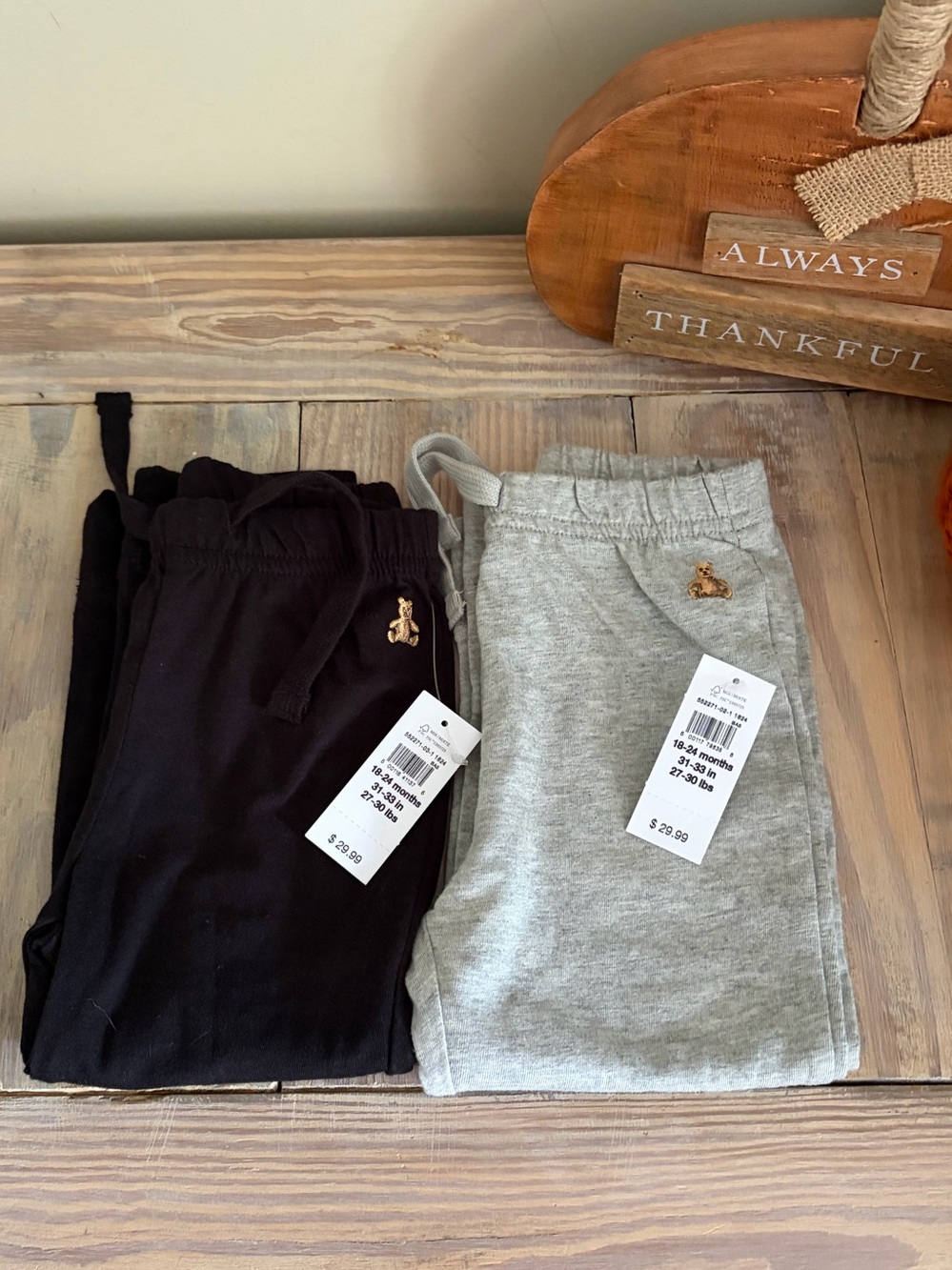 GAP Black and Heather Gray Pull On Jogger Pants Set ๐